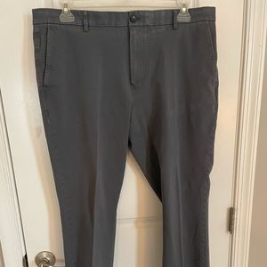 Men’s Fairlane Navy Kahki pants size 38/30.